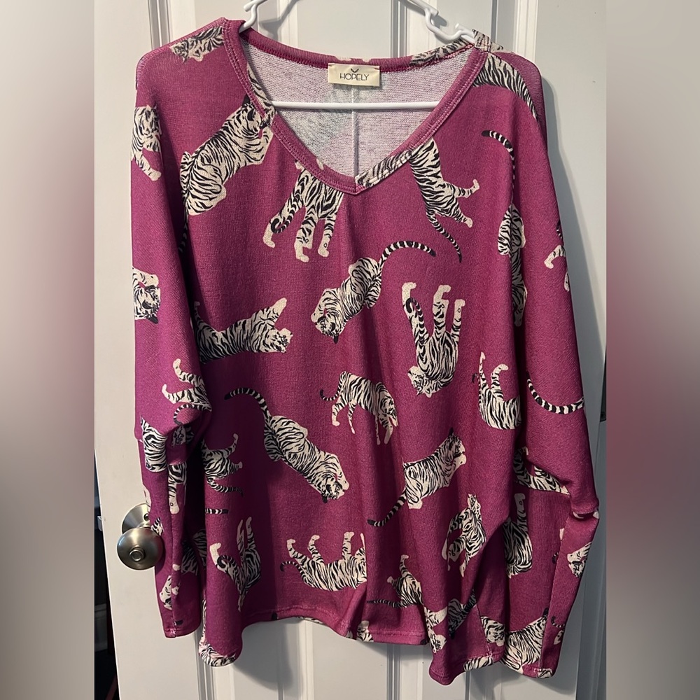 Hourly Boutique Top